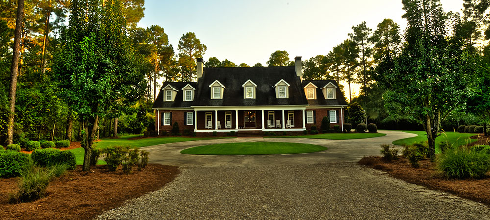 pine-hill-lodge-exterior