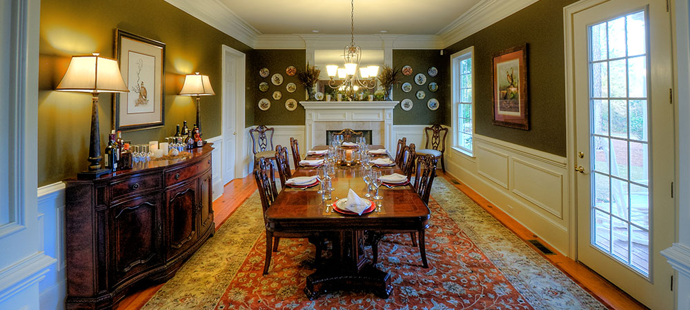 sunset-manor-dining-room